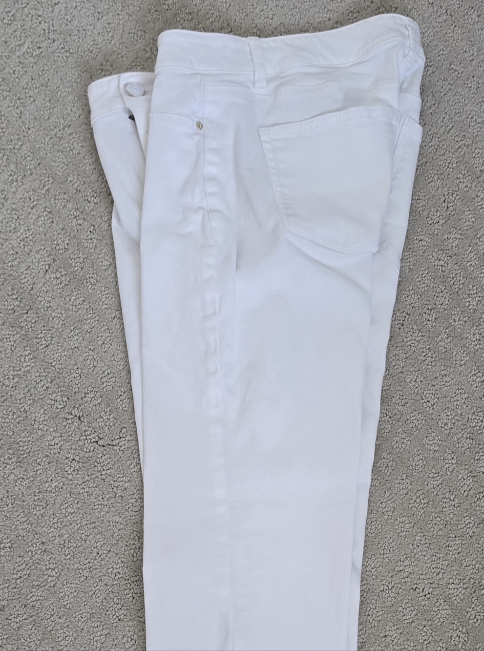 Mid-Rise White Ankle Crop Jeans